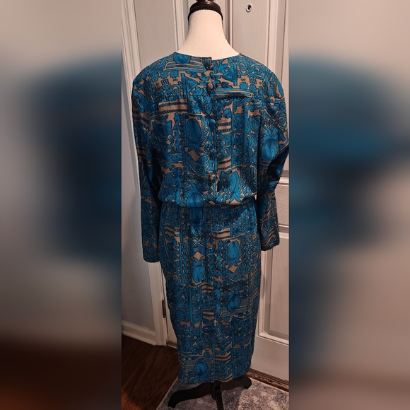 Vintage Tanner crest pattern longsleeve dress - Picture 10 of 10